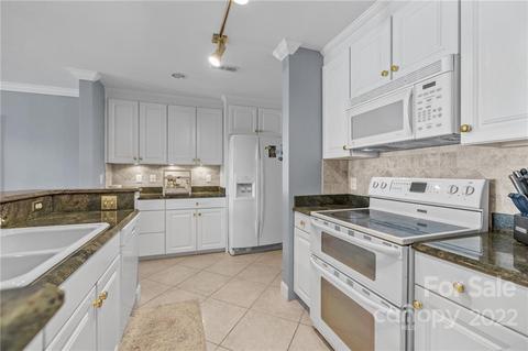 614 Portside Dr, Davidson, NC 28036 photo 8