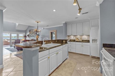 614 Portside Dr, Davidson, NC 28036 photo 6
