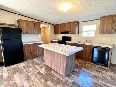 202 Trivette Rd, Harmony, NC 28634 photo 2