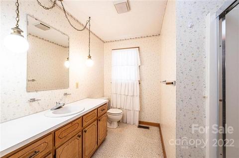 18 Cedar Forest Loop, Hickory, NC 28601 photo 10