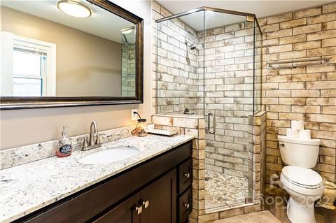 107 Pebblebrook St, Clyde, NC 28721 photo 8