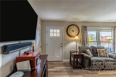 107 Pebblebrook St, Clyde, NC 28721 photo 11