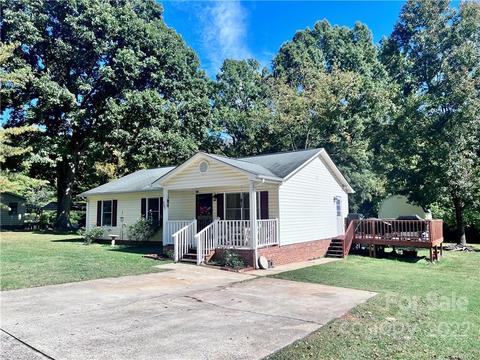 307 Gittens St, Lowell, NC 28098 photo 4