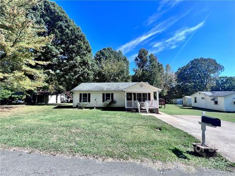 307 Gittens St, Lowell, NC 28098 photo 2