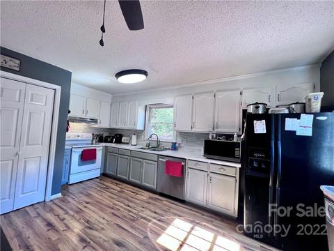 307 Gittens St, Lowell, NC 28098 photo 11