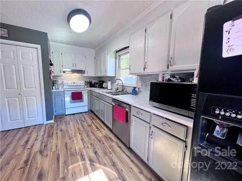 307 Gittens St, Lowell, NC 28098 photo 12