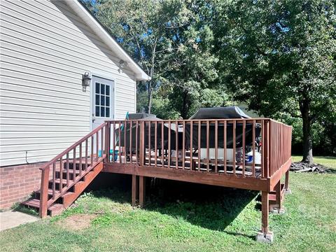 307 Gittens St, Lowell, NC 28098 photo 6