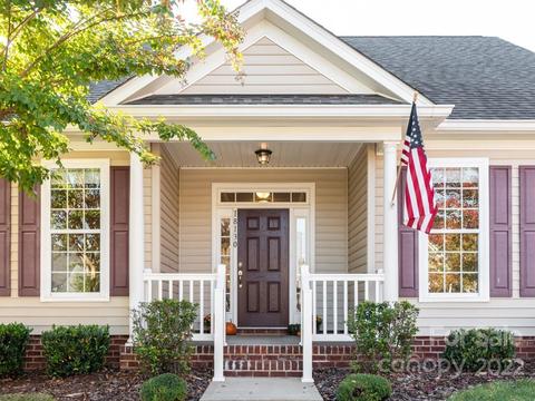 18130 Ebenezer Dr, Cornelius, NC 28031 photo 1