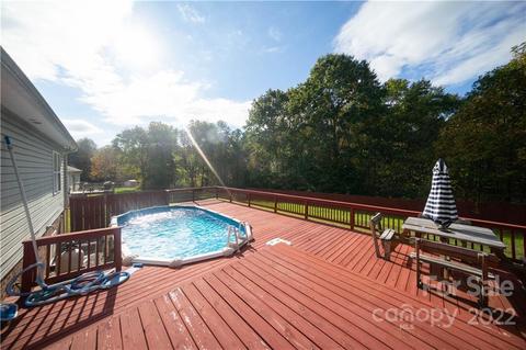 2146 Redberry Ln, Conover, NC 28613 photo 12