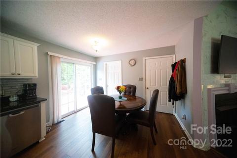 2146 Redberry Ln, Conover, NC 28613 photo 4