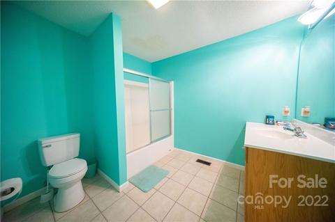 2146 Redberry Ln, Conover, NC 28613 photo 9