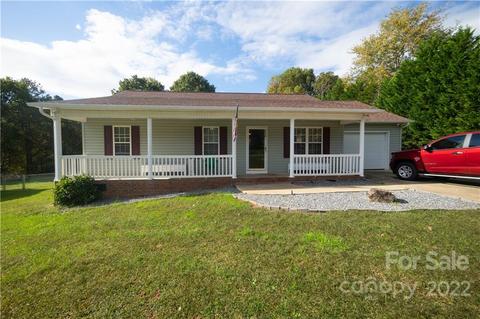 2146 Redberry Ln, Conover, NC 28613 photo 1