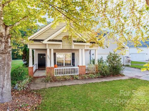 2001 Oakstone Dr, Monroe, NC 28110 photo 1
