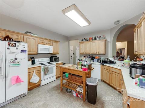 2001 Oakstone Dr, Monroe, NC 28110 photo 11
