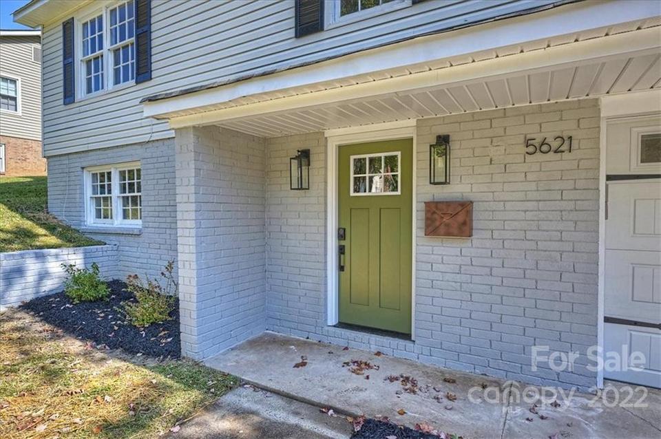  5621 Burleson Dr, Charlotte, NC 28215 photo 2