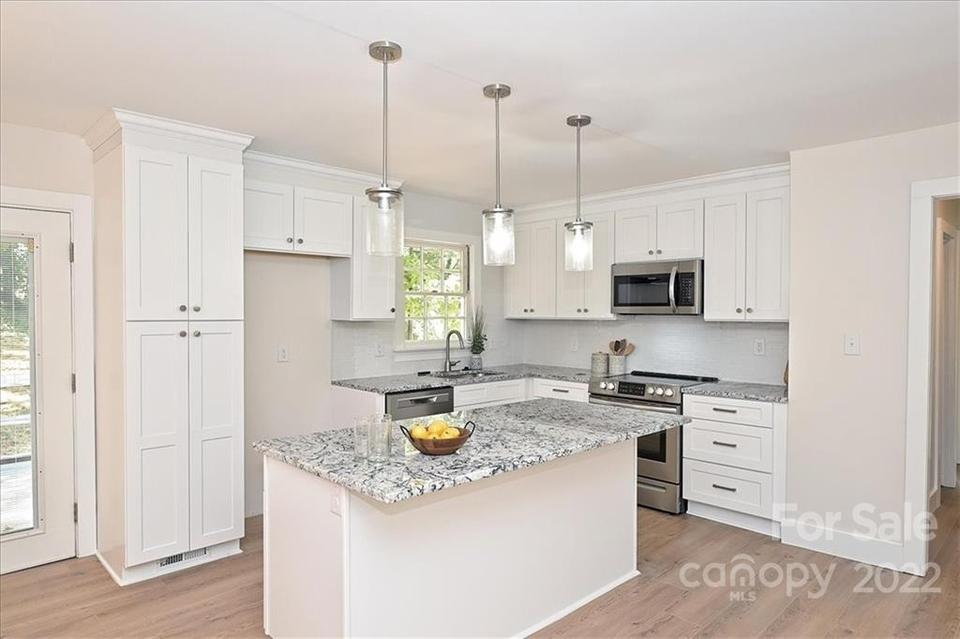  5621 Burleson Dr, Charlotte, NC 28215 photo 10