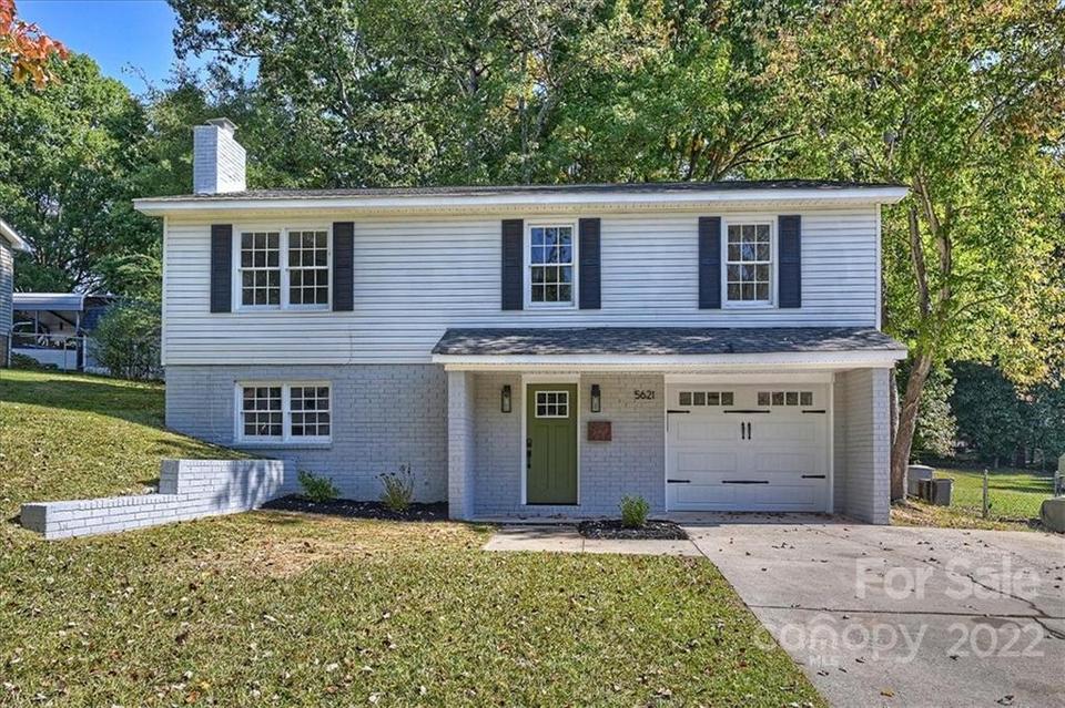  5621 Burleson Dr, Charlotte, NC 28215 photo 1
