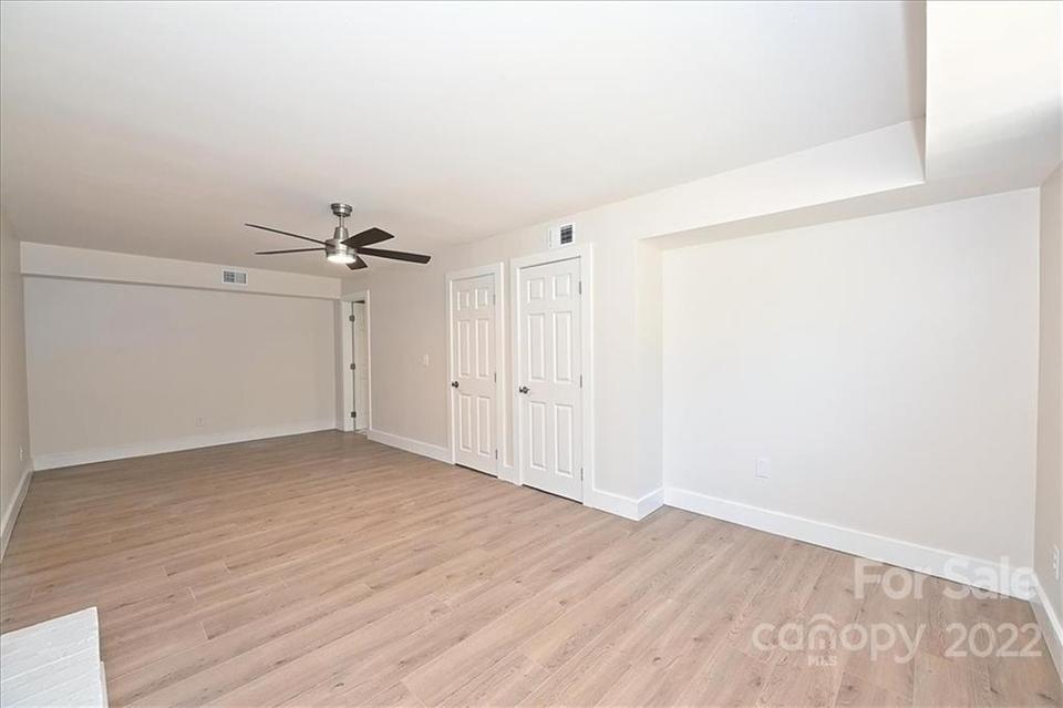  5621 Burleson Dr, Charlotte, NC 28215 photo 4