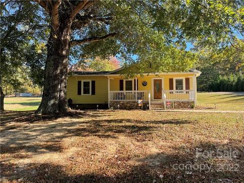 213 White St, Casar, NC 28020