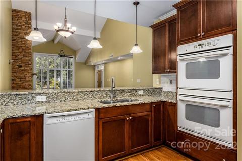 2776 Player Ne Cir NE, Conover, NC 28613 photo 12