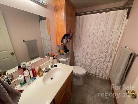 6530 Beechtree Ct, Hickory, NC 28601 photo 12