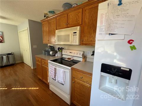 6530 Beechtree Ct, Hickory, NC 28601 photo 8