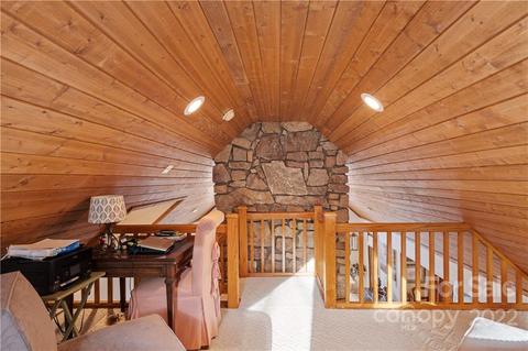 80 Lick Log Rd, Sylva, NC 28779 photo 9