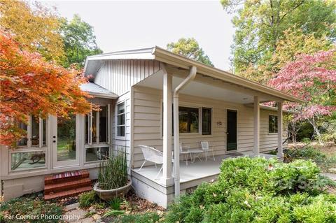 395 Laurel Way, Tryon, NC 28782 photo 1