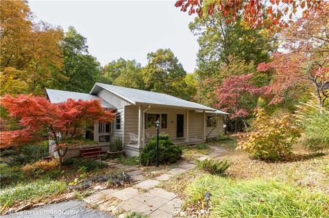 395 Laurel Way, Tryon, NC 28782 photo 2