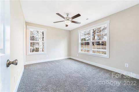 2155 Colonial Ln, Hickory, NC 28601 photo 18