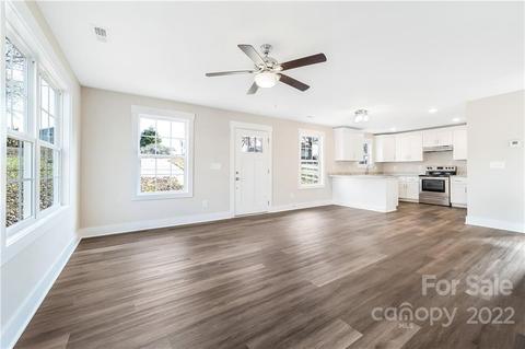 2155 Colonial Ln, Hickory, NC 28601 photo 13