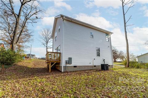 2155 Colonial Ln, Hickory, NC 28601 photo 8