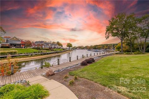 18611 Harborside Dr, Cornelius, NC 28031 photo 2