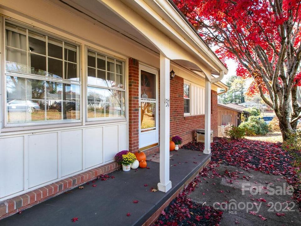  37 Southwicke Dr, Arden, NC 28704 photo 5