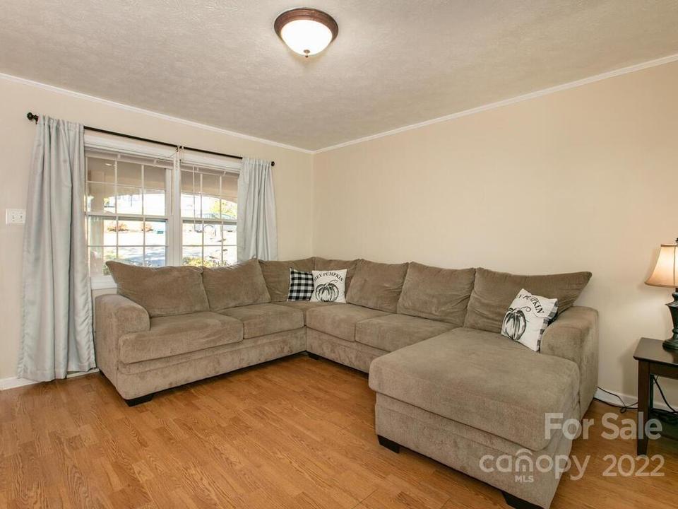  37 Southwicke Dr, Arden, NC 28704 photo 6