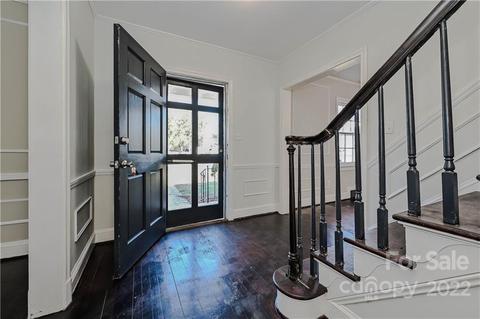 209 W Spring St, Troy, NC 27371 photo 3