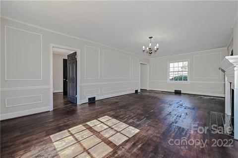 209 W Spring St, Troy, NC 27371 photo 8