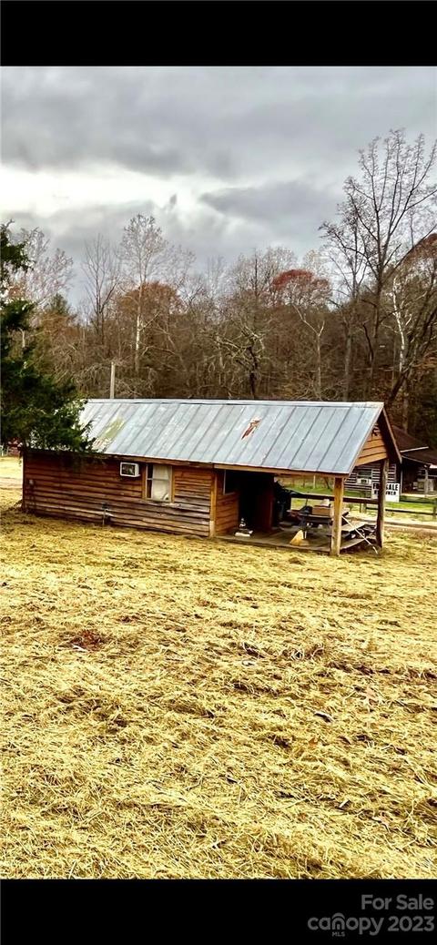 000 Cheryls Pass, Love Valley, NC 28625