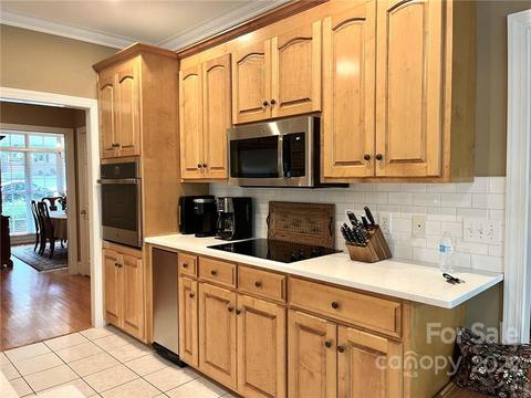 6376 Fox Chase Dr, Davidson, NC 28036 photo 8