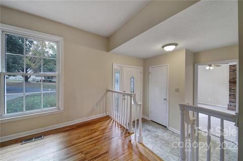11241 Hallmark Dr, Matthews, NC 28105 photo 3