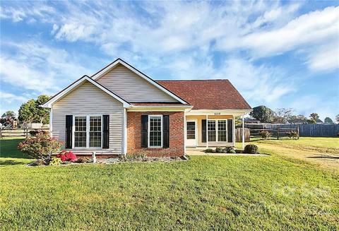 5108 Willow Run Dr, Monroe, NC 28110 photo 1