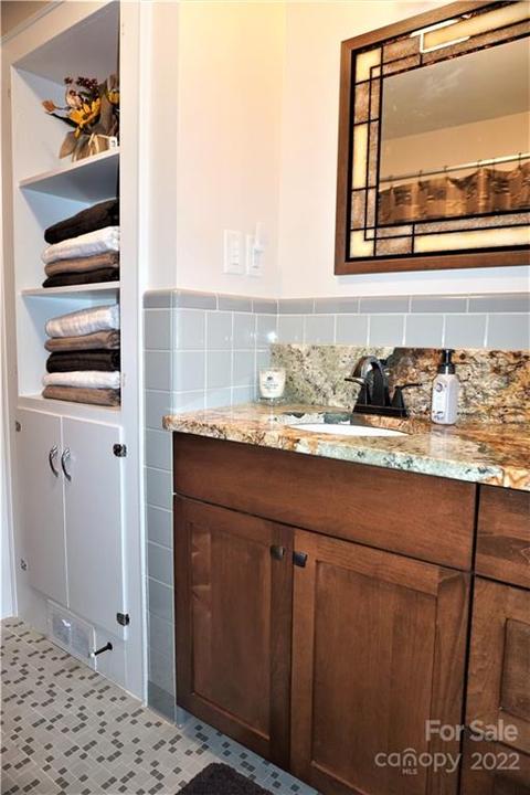 511 2nd Ave NE, Conover, NC 28613 photo 31