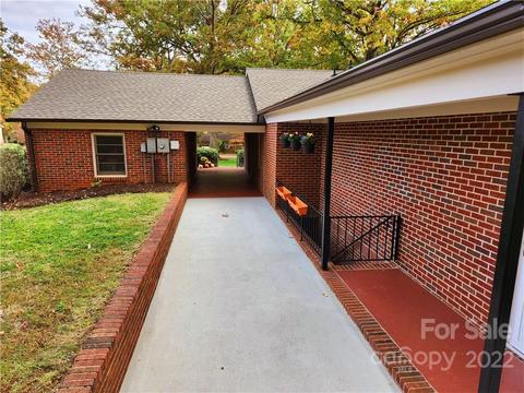 511 2nd Ave NE, Conover, NC 28613 photo 6