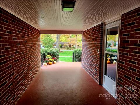511 2nd Ave NE, Conover, NC 28613 photo 5