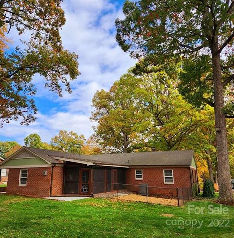 511 2nd Ave NE, Conover, NC 28613 photo 8