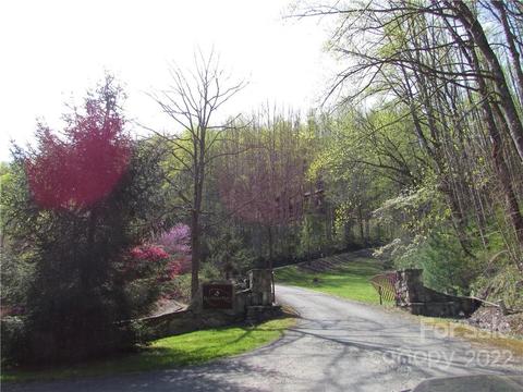 Red Wolf Run, Mars Hill, NC 28754