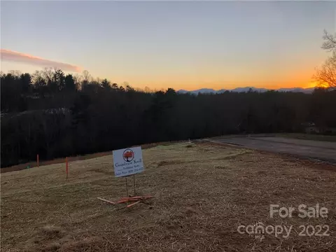 112 Grandview Ridge Dr, Alexander, NC 28701