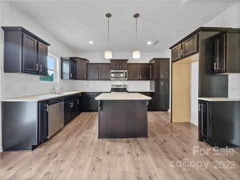 544 Contentment Dr, Locust, NC 28097 photo 2