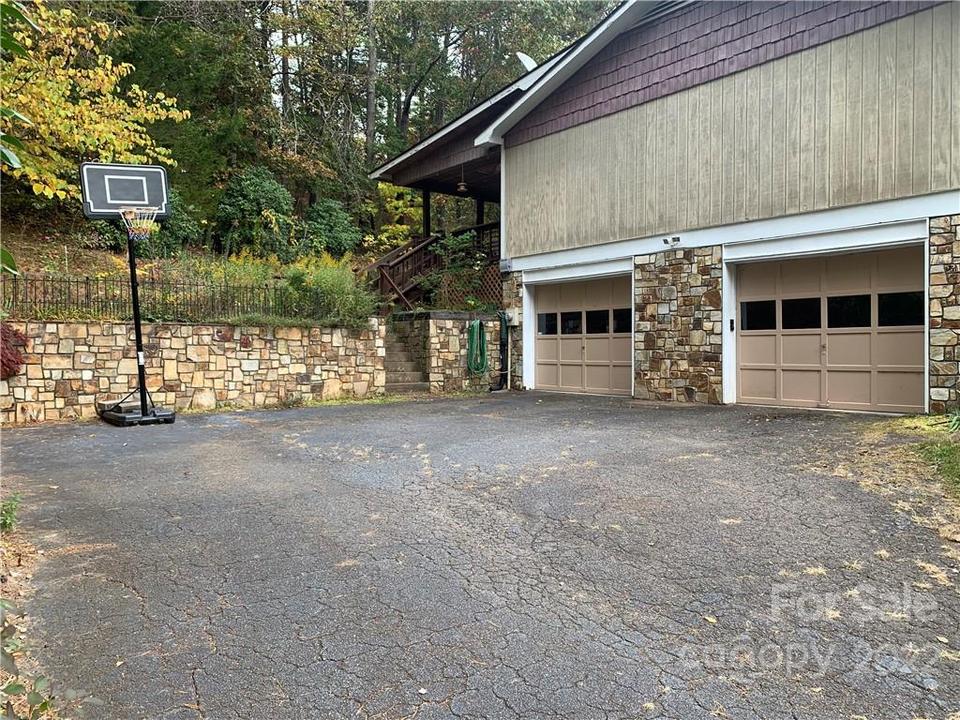  12 Morris Dr, Weaverville, NC 28787 photo 5