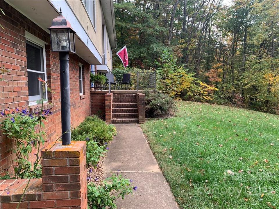  12 Morris Dr, Weaverville, NC 28787 photo 4